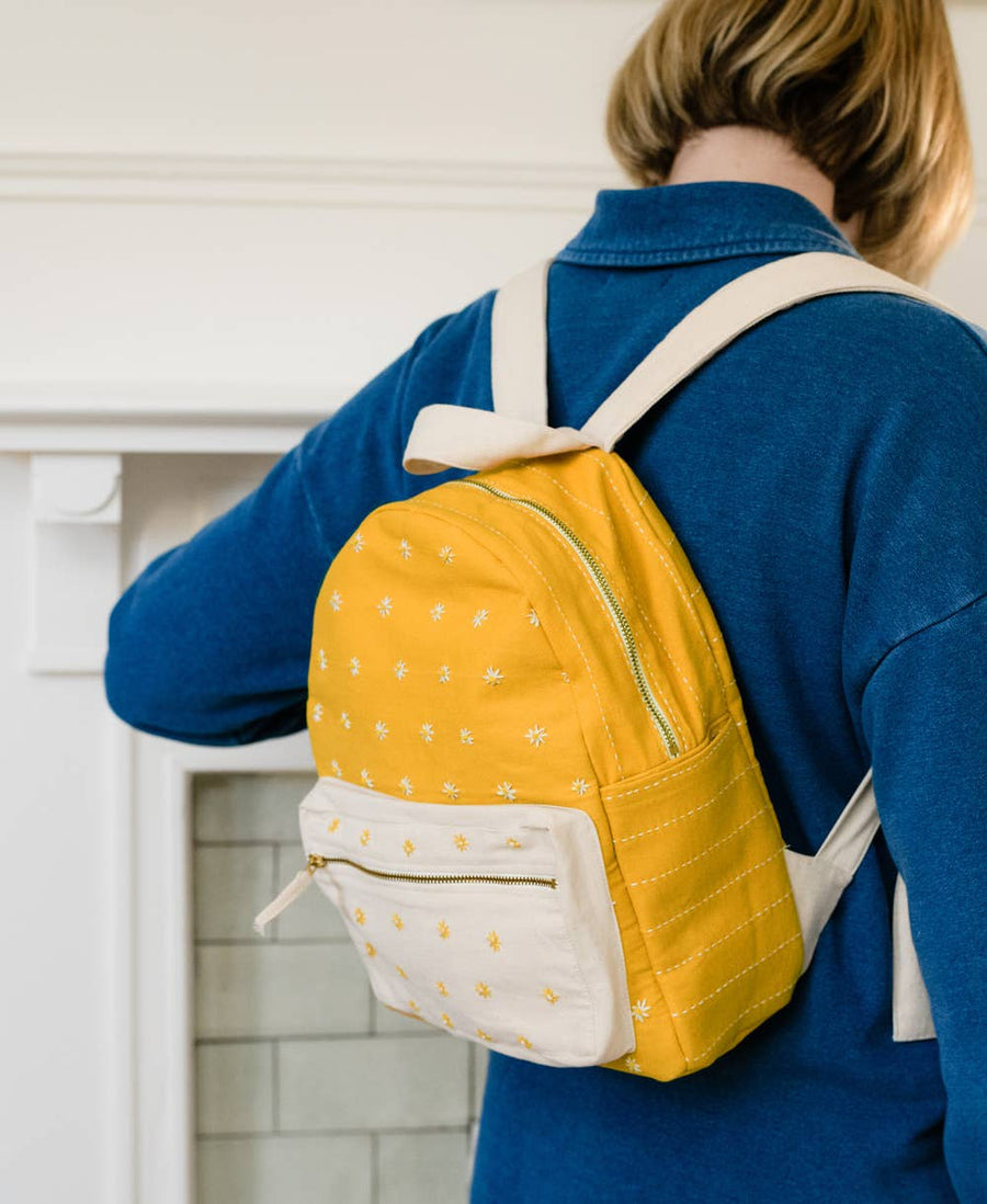 Small Daisy Backpack